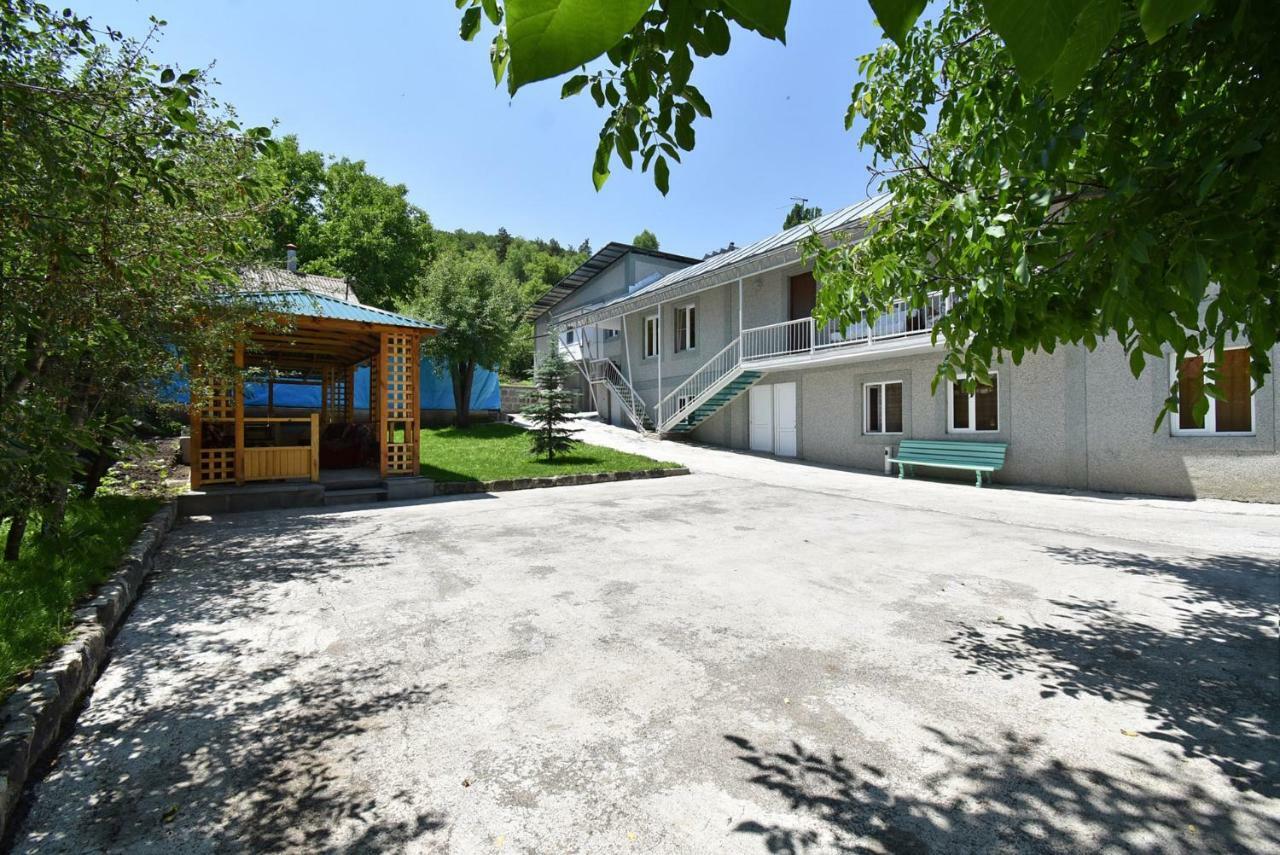 Guest House Arsan Tsaghkadzor Ngoại thất bức ảnh