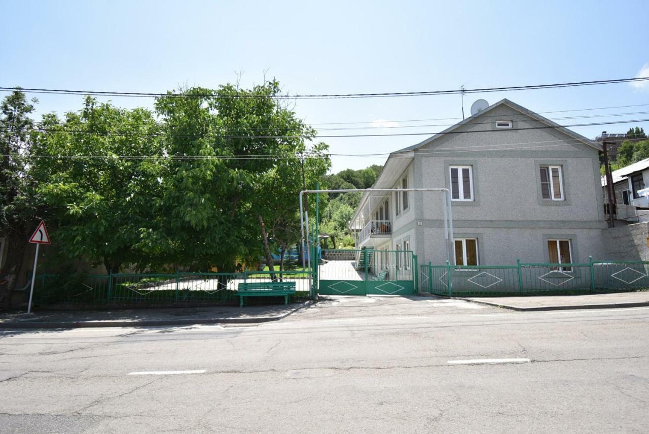 Guest House Arsan Tsaghkadzor Ngoại thất bức ảnh